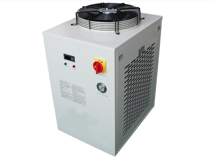 UV LED固化光源設備的三大配置照射頭、水冷機、電源驅動